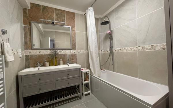 Maison à vendre    5 pièces •  Villemoustaussou