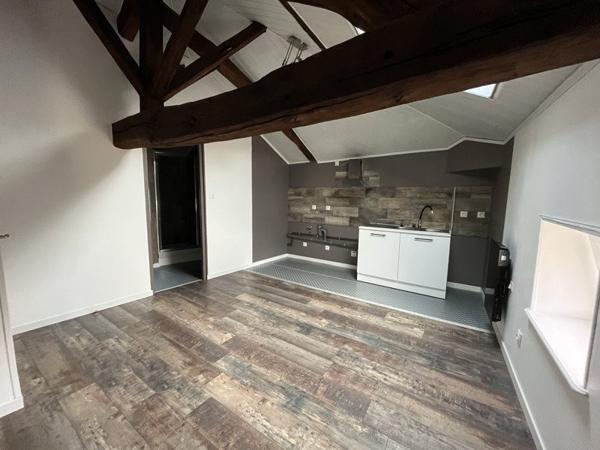 Immeuble à vendre |  Confolens |  135 m²