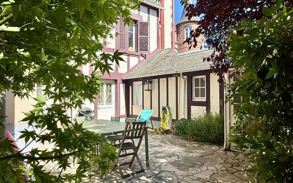 Maison à vendre    7 pièces •  Houlgate