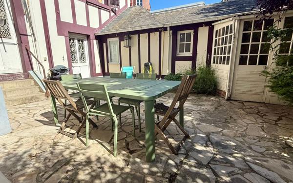 Maison à vendre    7 pièces •  Houlgate