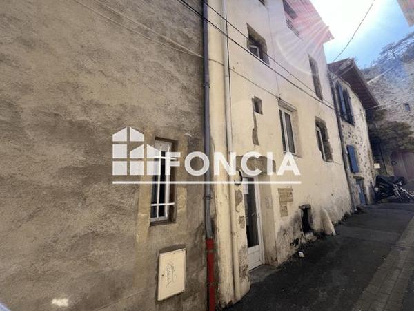 Location Studio 16.3 m² - 22 RUE GOURGOUILLON Tournon Sur Rhone 07300