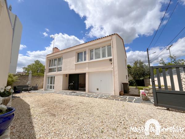 Vente Maison de ville - 6 pièces - 110m² - Jardin et garage - COGNAC