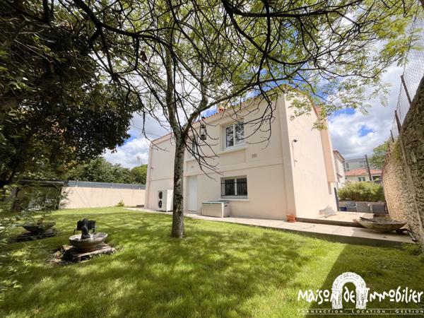 Vente Maison de ville - 6 pièces - 110m² - Jardin et garage - COGNAC