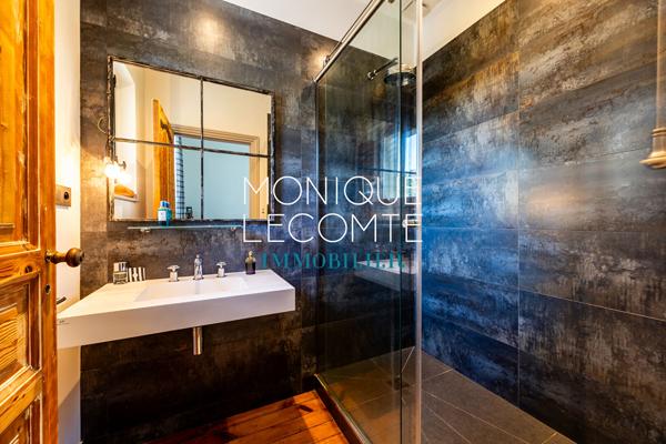 Immobilier de prestige à Bordeaux 			 33270 floirac 			BORDEAUX -MAISON DE MAÎTRE DE 600m2 SUR LES HAUTEURS-VUE PANORAMIQUE-PARC DE 2,17 HA- PISCINE ET TENNIS