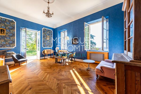 Immobilier de prestige à Bordeaux 			 33270 floirac 			BORDEAUX -MAISON DE MAÎTRE DE 600m2 SUR LES HAUTEURS-VUE PANORAMIQUE-PARC DE 2,17 HA- PISCINE ET TENNIS