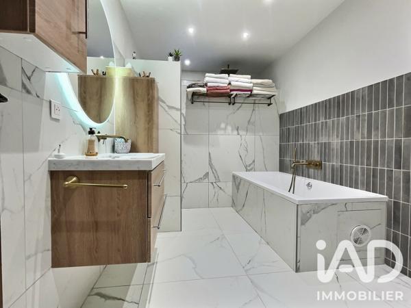 Maison à vendre 6 pièces 185 m² Saint-Martin-de-Crau