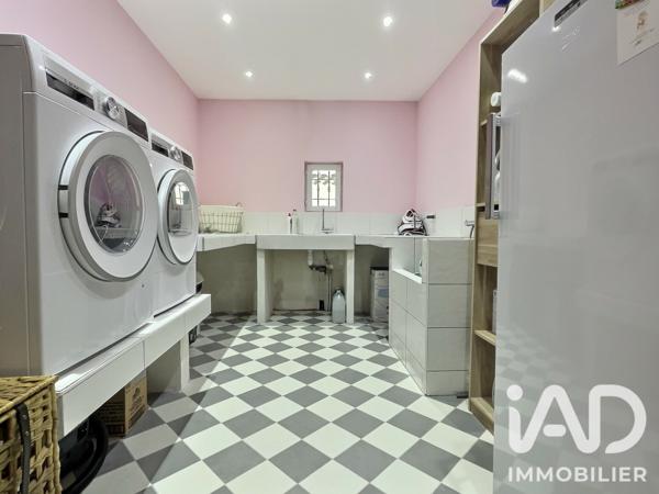 Maison à vendre 6 pièces 185 m² Saint-Martin-de-Crau