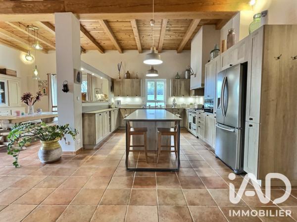Maison à vendre 6 pièces 185 m² Saint-Martin-de-Crau