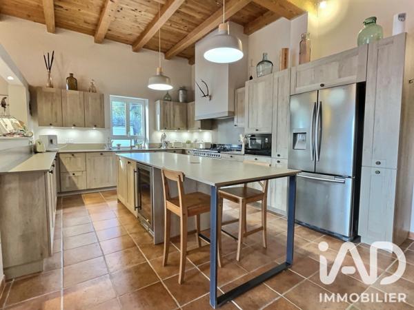 Maison à vendre 6 pièces 185 m² Saint-Martin-de-Crau