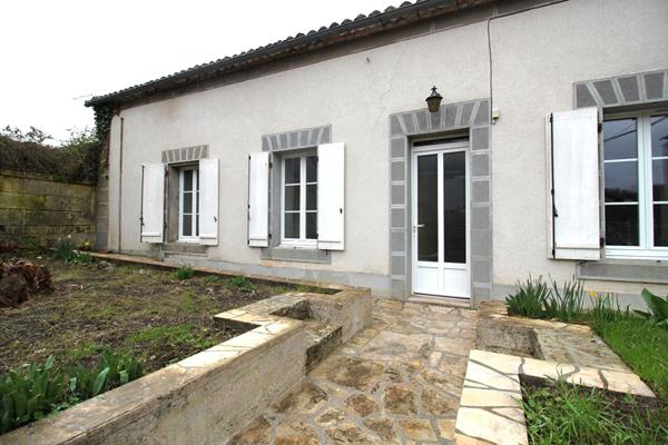 Achat maison La Rochebeaucourt-et-Argentine - 4 pièce(s) - 75 m² - 59 675 €