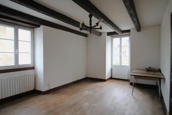 Achat maison La Rochebeaucourt-et-Argentine - 4 pièce(s) - 75 m² - 59 675 €