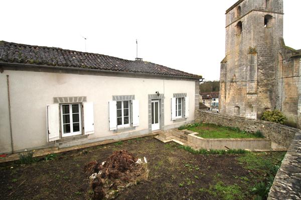 Achat maison La Rochebeaucourt-et-Argentine - 4 pièce(s) - 75 m² - 59 675 €
