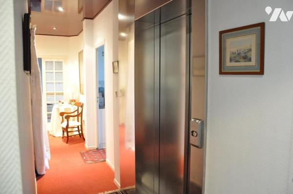 TARBES Centre,Exceptionnel  appartement de 142 m2, 4 ch, Garage, Terrasse de 76 m2, Vue panoramique.