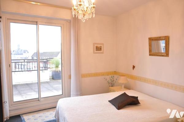 TARBES Centre,Exceptionnel  appartement de 142 m2, 4 ch, Garage, Terrasse de 76 m2, Vue panoramique.