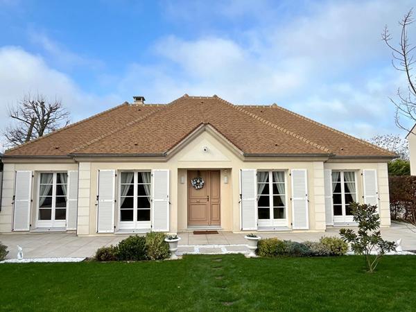 Maison 120m² de plain-pied à vendre sur la commune de L'Isle Adam - 5 pièces