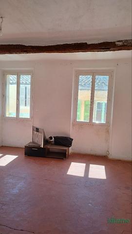 Affaire Draguignan immeuble de 5 appartements dont 4 F3 et un F2+cave et local 315000€ crn2392  Draguignan (83300)