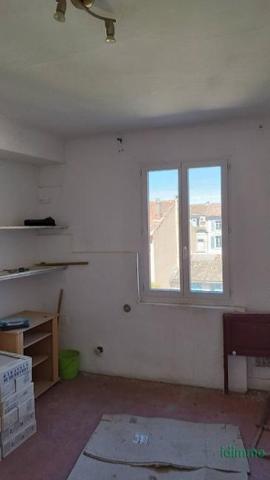 Affaire Draguignan immeuble de 5 appartements dont 4 F3 et un F2+cave et local 315000€ crn2392  Draguignan (83300)