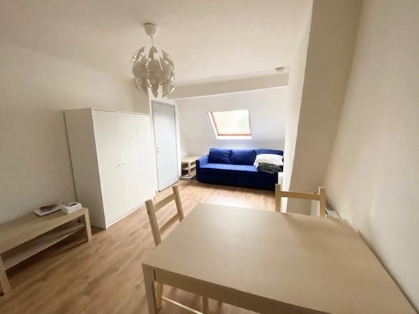 A louer secteur Gambetta studio MEUBLE de 27m2