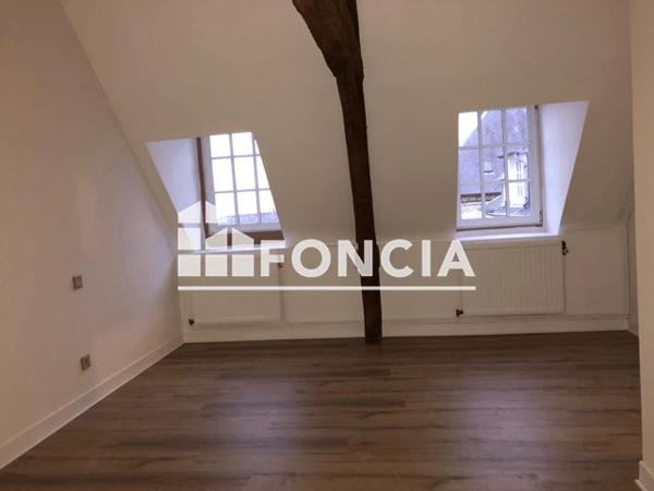 Location Appartement 4 pièces 103.23 m² - 55 RUE SERURIER Laon 02000