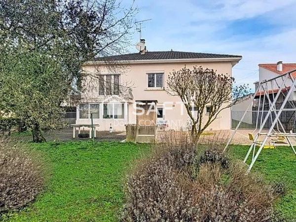 MAISON FAMILIALE EN CENTRE VILLAGE