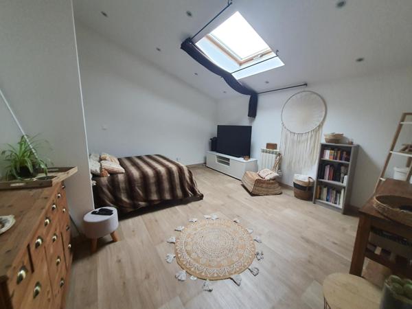 Maison à AMBARES-ET-LAGRAVE, 33440 - 7 pièces 240m²