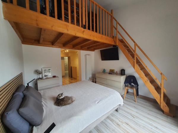 Maison à AMBARES-ET-LAGRAVE, 33440 - 7 pièces 240m²