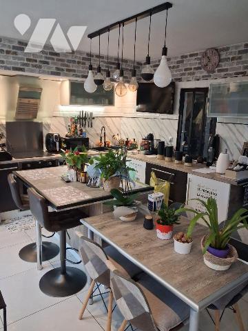 A VENDRE maison semi individuelle de 113m² habitable sur une parcelle de 249m² avec garage comp...