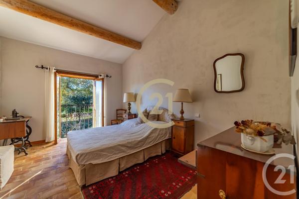 Maison à vendre  5 pièces - 185,06 m2 UZES - 30