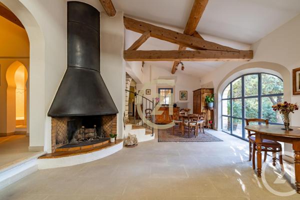 Maison à vendre  5 pièces - 185,06 m2 UZES - 30