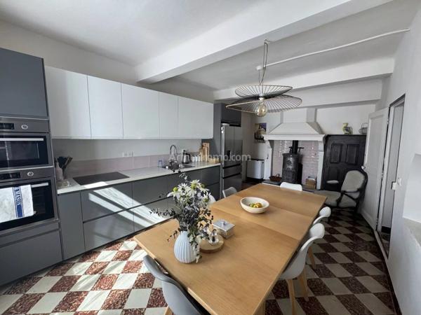 Vente Maison de village 9 pièces 278 m2 à Villeneuve