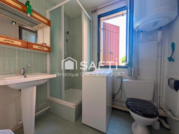 GRUISSAN T2 DANS RESIDENCE SECURISEE AVEC PISCINE