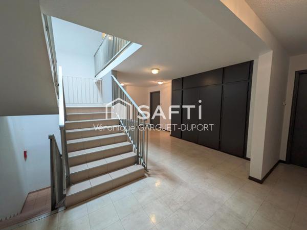 GRUISSAN T2 DANS RESIDENCE SECURISEE AVEC PISCINE
