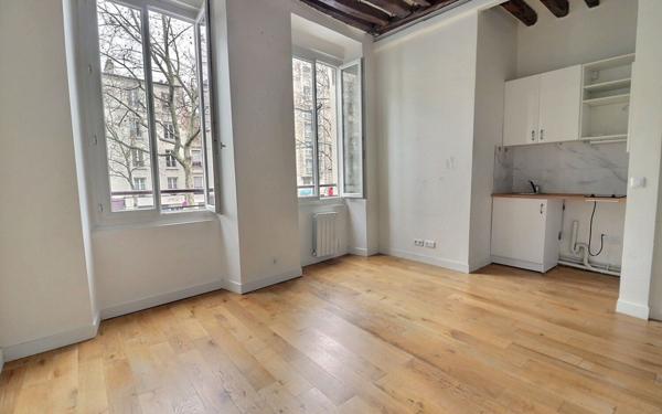 Appartement à vendre    1 pièce • 19 m2 Paris 19