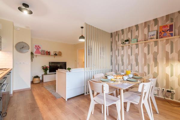T3 meublé et refait à neuf avec parking et balcon