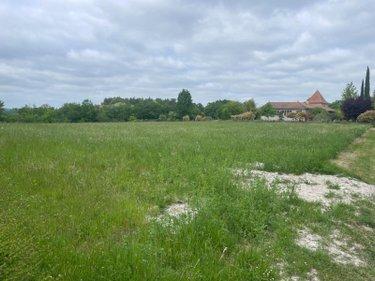 Terrain à Batir à vendre à Verteillac en Dordogne (24320), ref : 077/1724