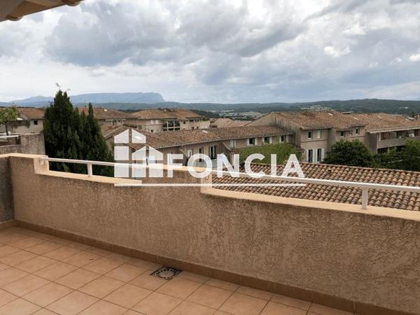 Location Appartement 3 pièces 66.88 m² - AVENUE DU PIGEONNIER Venelles 13770