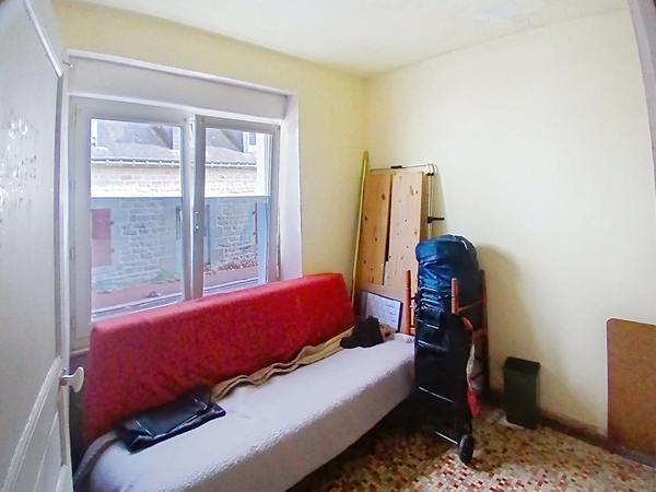 Immeuble centre-ville Scaer 4 logements 145 m2