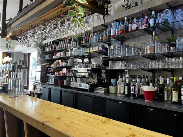 Local commercial à vendre |  Objat |  Fonds de commerce | 250 m²