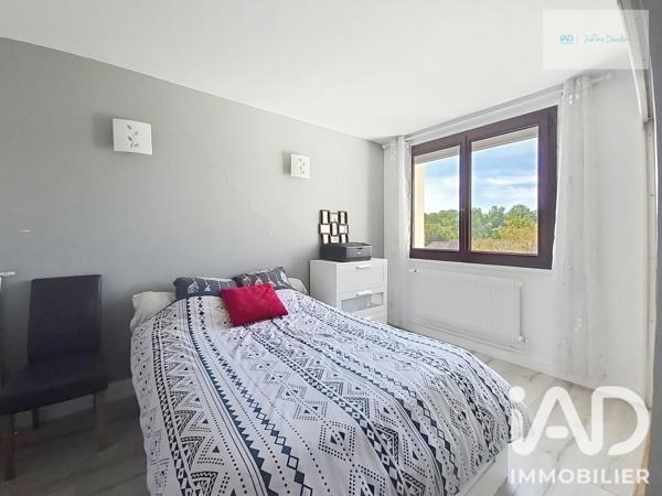 Appartement à vendre 4 pièces 81 m² Saint-Fargeau-Ponthierry