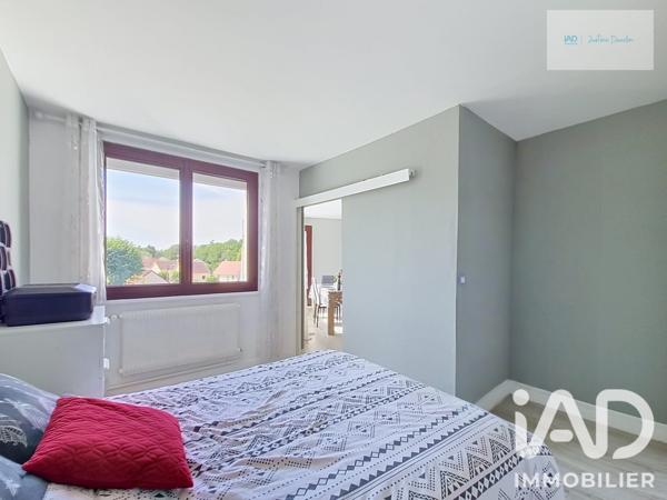 Appartement à vendre 4 pièces 81 m² Saint-Fargeau-Ponthierry