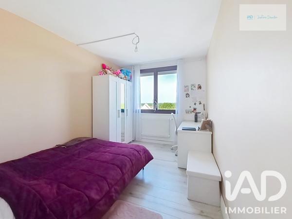 Appartement à vendre 4 pièces 81 m² Saint-Fargeau-Ponthierry
