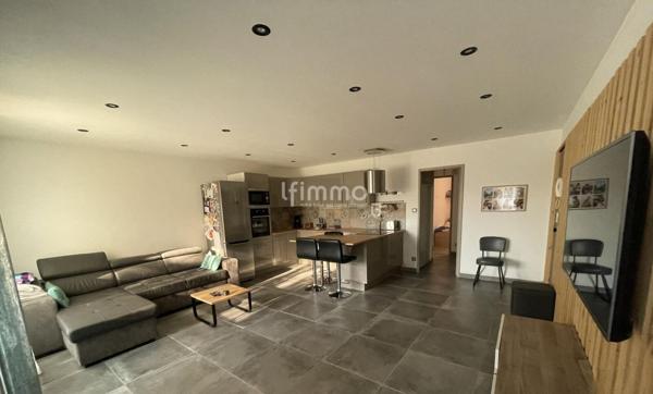 T4 72m2 rez-de-chaussée élevé Aubagne Centre