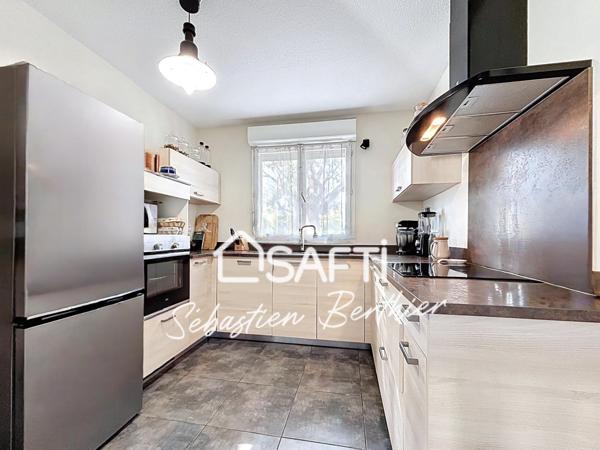 Lavaur – Maison T4 vendue louée dans résidence sécurisée avec piscine