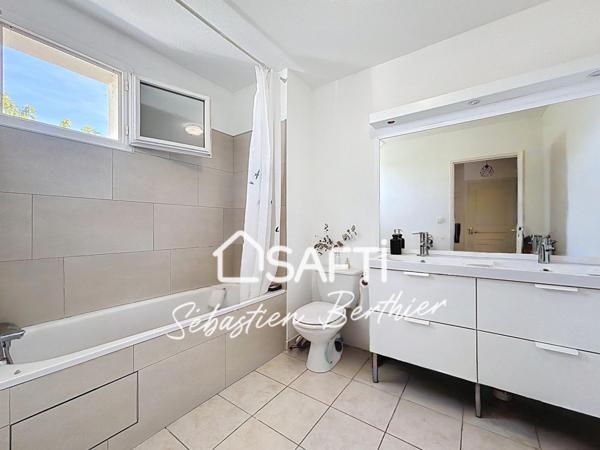 Lavaur – Maison T4 vendue louée dans résidence sécurisée avec piscine