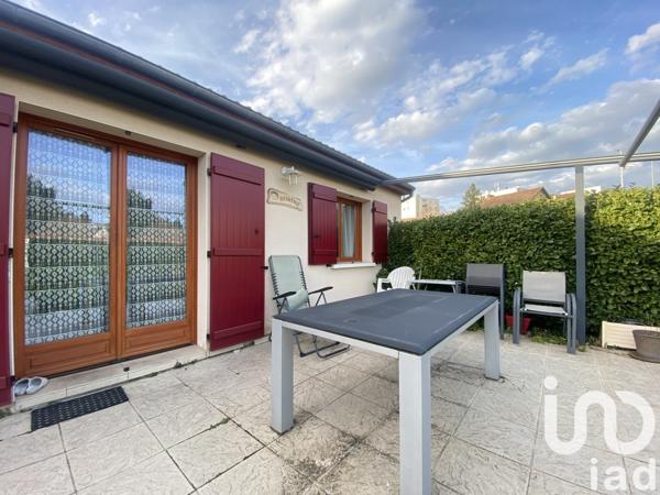 Maison traditionnelle 4 pièces de 115 m² à Montluçon (03100)