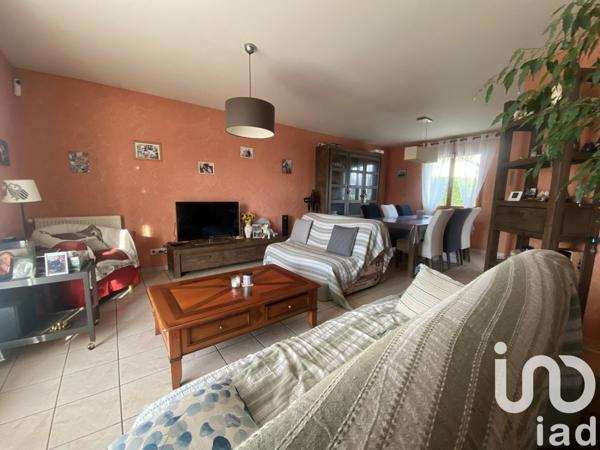 Maison traditionnelle 4 pièces de 115 m² à Montluçon (03100)