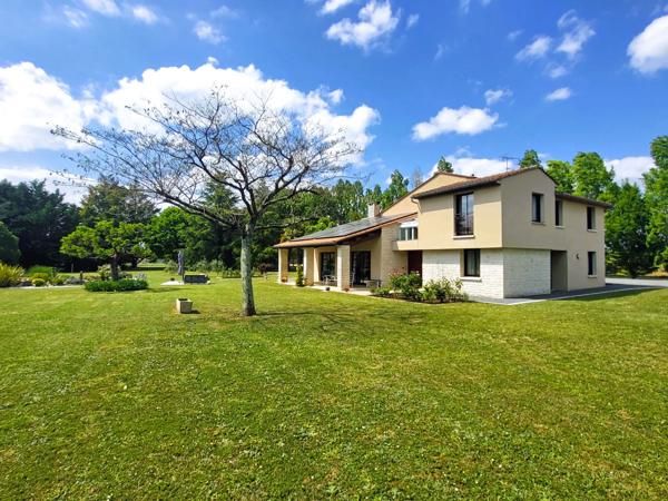 Belle maison familiale de 4 chambres à Jarnac