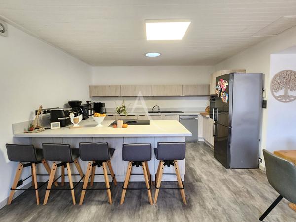 Maison Vaire 10 pièces - 231 m²