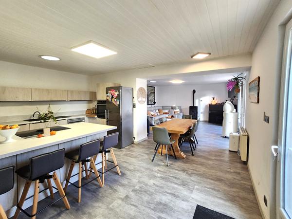 Maison Vaire 10 pièces - 231 m²