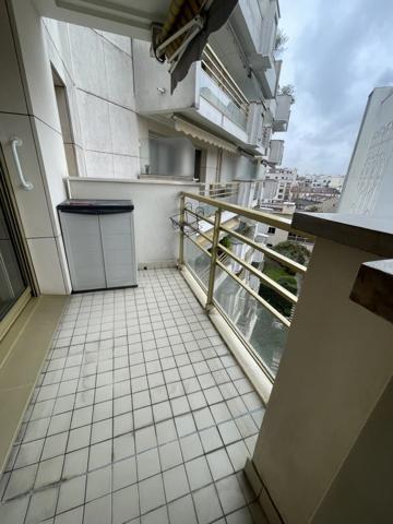 Cœur de ville, résidence senior Les Hespérides de Levallois , Grand studio 40m²